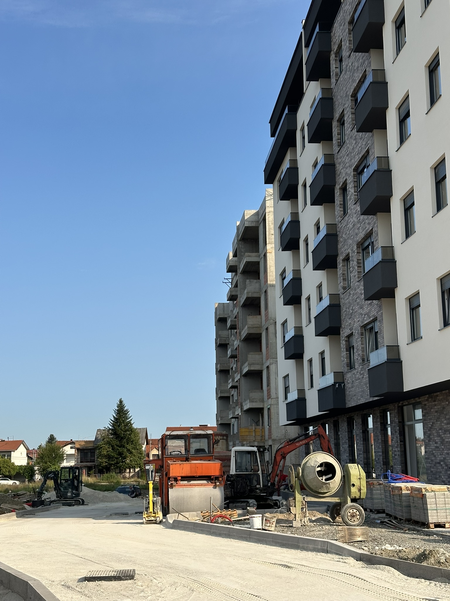 URIJE - završena lamela uz onu u izgradnji